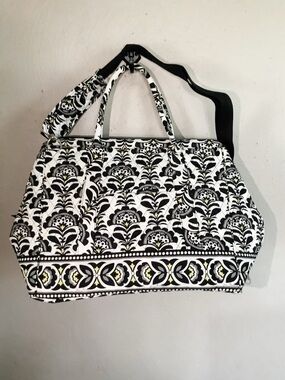 NWT Vera Bradley Black & White Floral Framed Weekender Bag - Pattern Fanfare